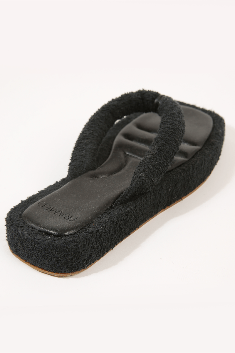 42680-PRETO-3