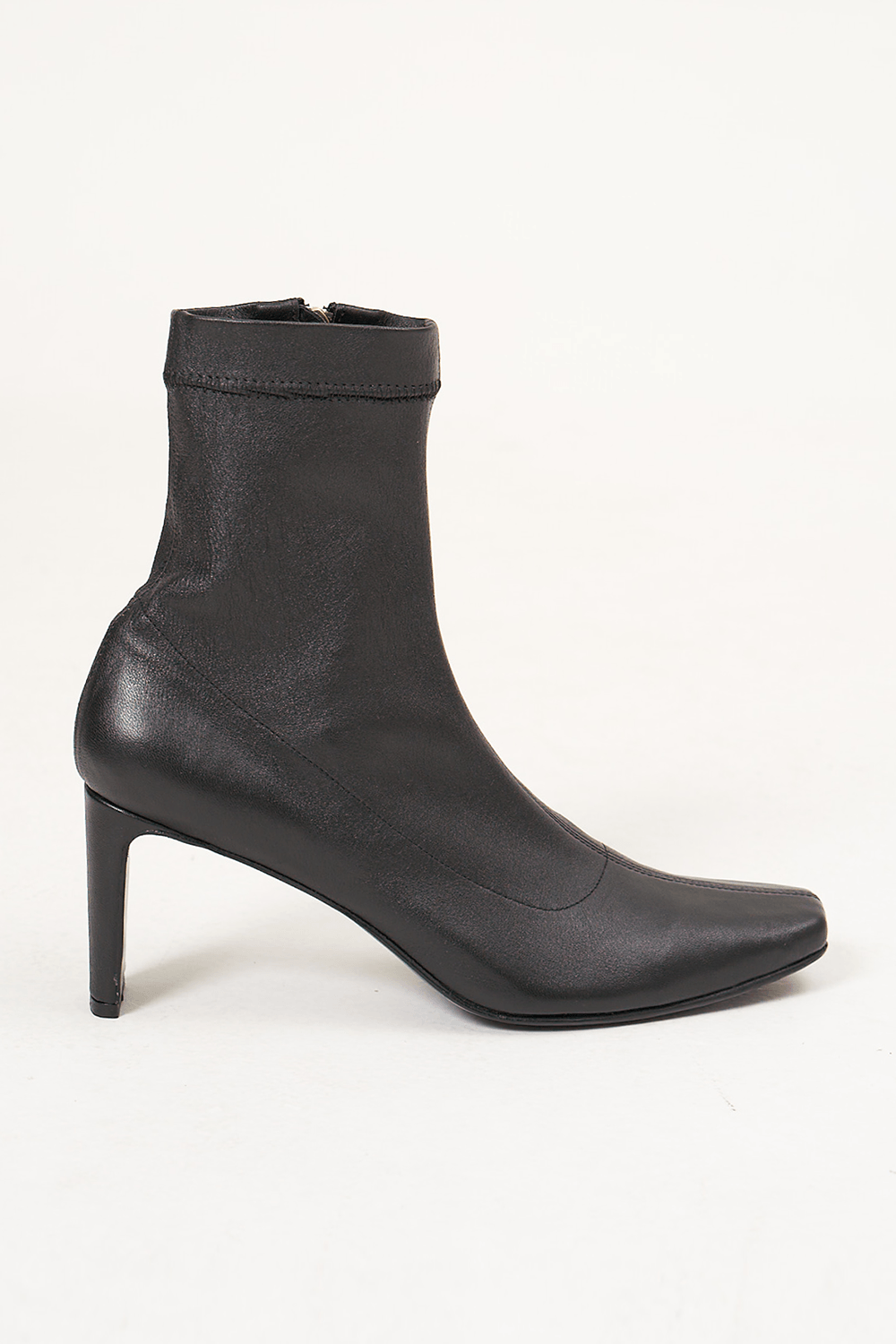 51267-PRETO-1