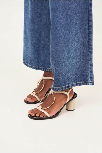 Sandalia Metal Off White Confraria - Off White