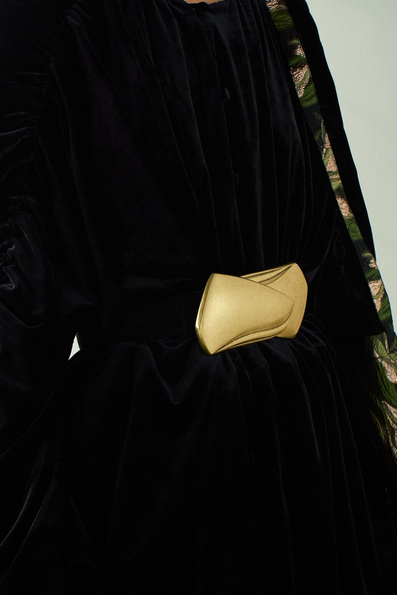 57011-PRETO-1