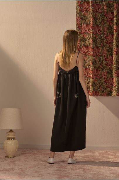 Vestido Linho Bordado Paula Raia - PRETO