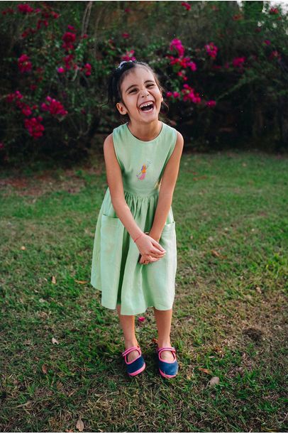 Vestido Catarina Linho Verde Pistache Bordado Sereia Oli + Sofi - Verde