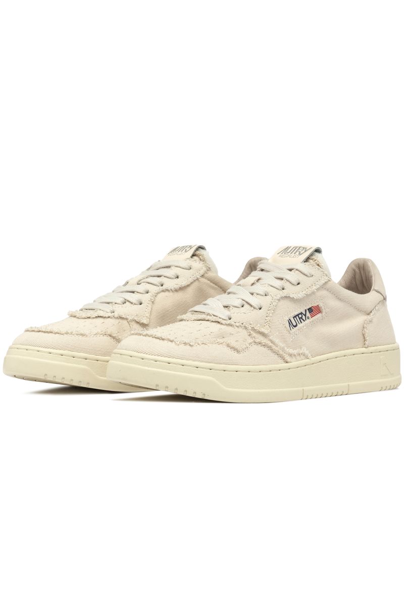 70031000-2.jpg