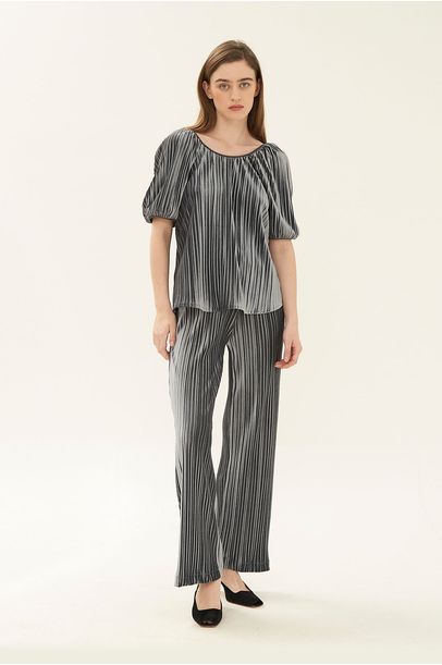 Blusa Manga Curta Plissada Missinclof - PRATA