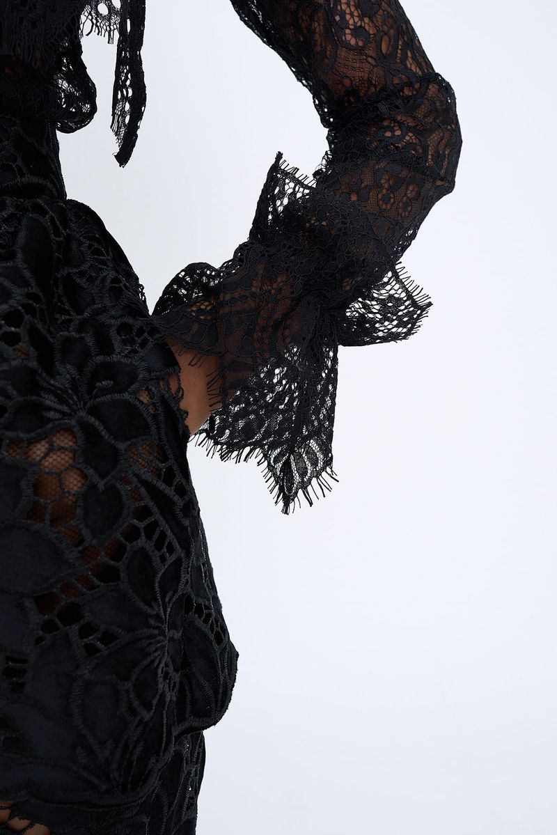 59624002-3.jpg