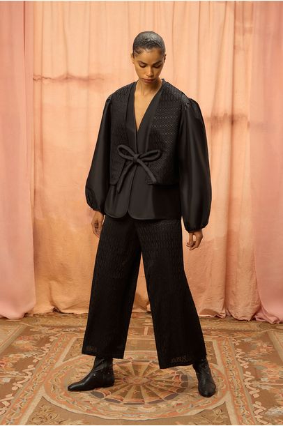 Calça Pantacourt Renda Supernova Paula Raia - PRETO