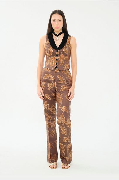 Colete Alfaitaria Jacquard Floral Marrom Rsvp + Laura Kubrusly - MARROM