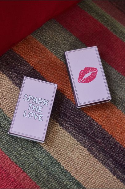 Caixinha de Fósforo Spark The Love Cian Candle - Roxo