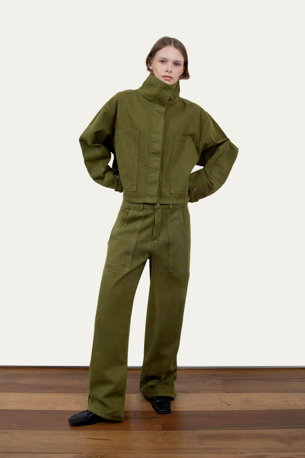 Calça Reta Recortes Verde TAM PP